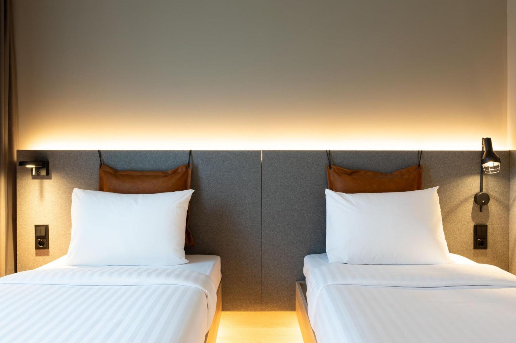 Moxy Outletcity Metzingen Metzingen  Bagian luar foto