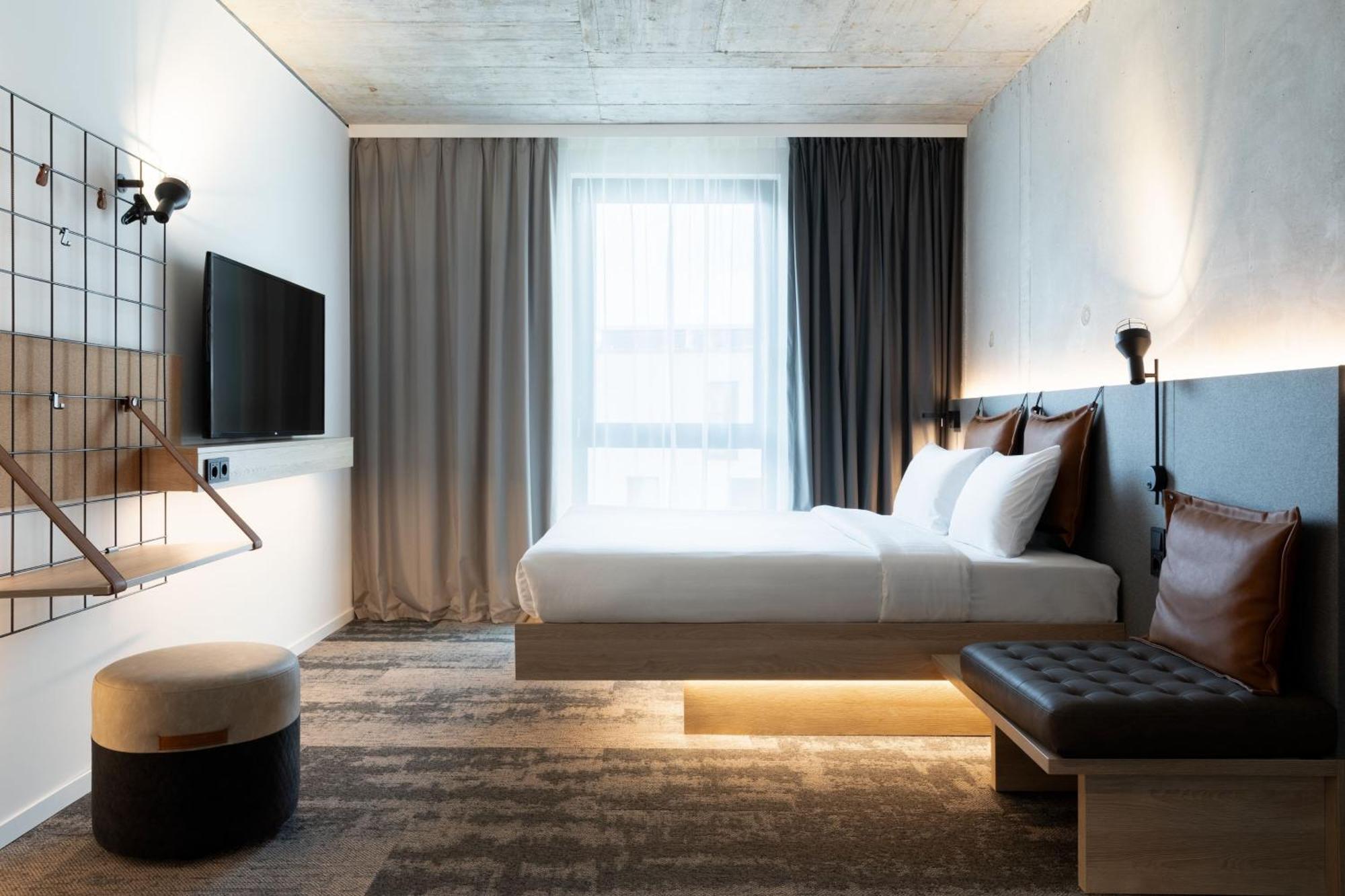 Moxy Outletcity Metzingen Metzingen  Bagian luar foto