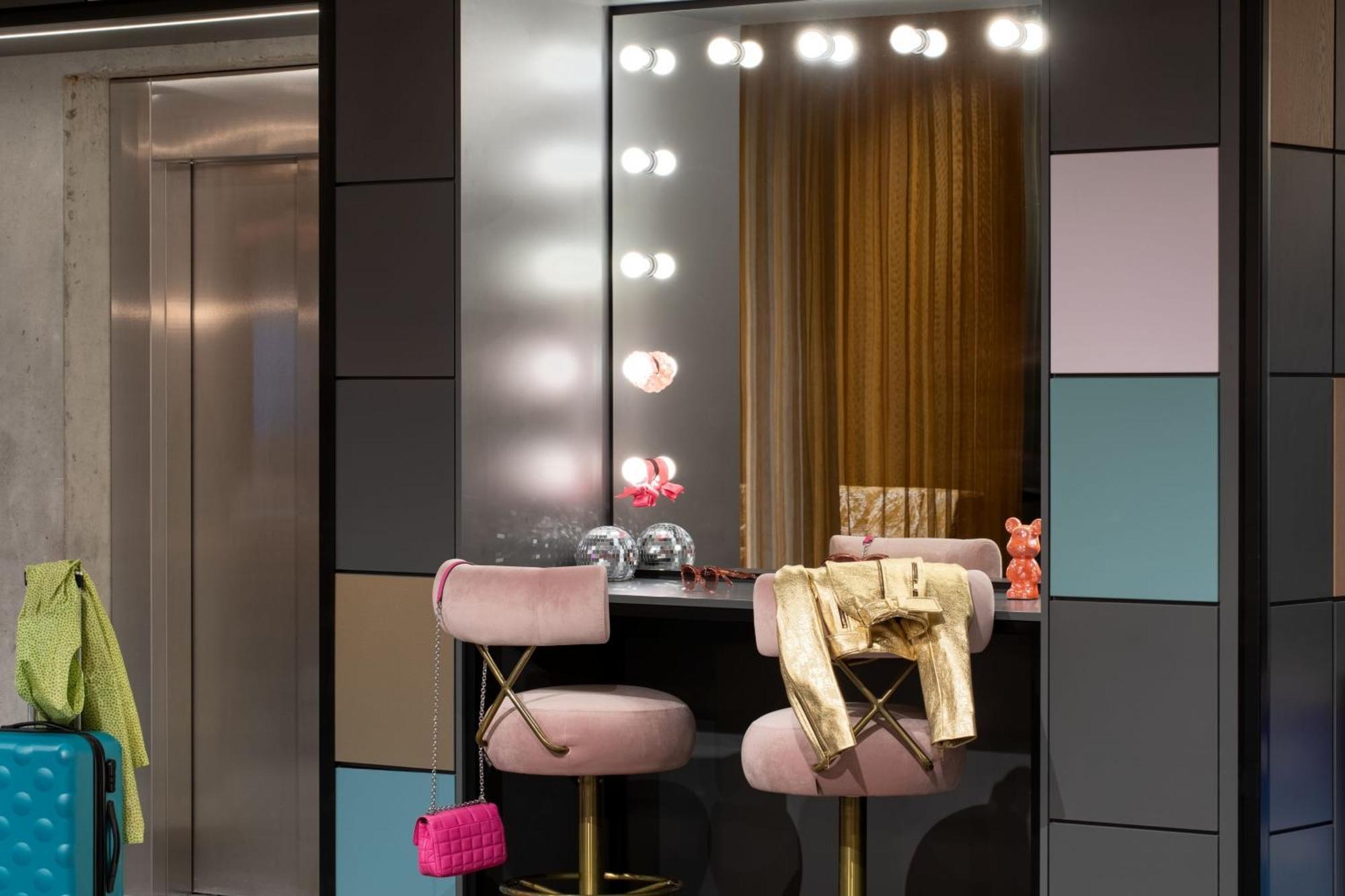 Moxy Outletcity Metzingen Metzingen  Bagian luar foto