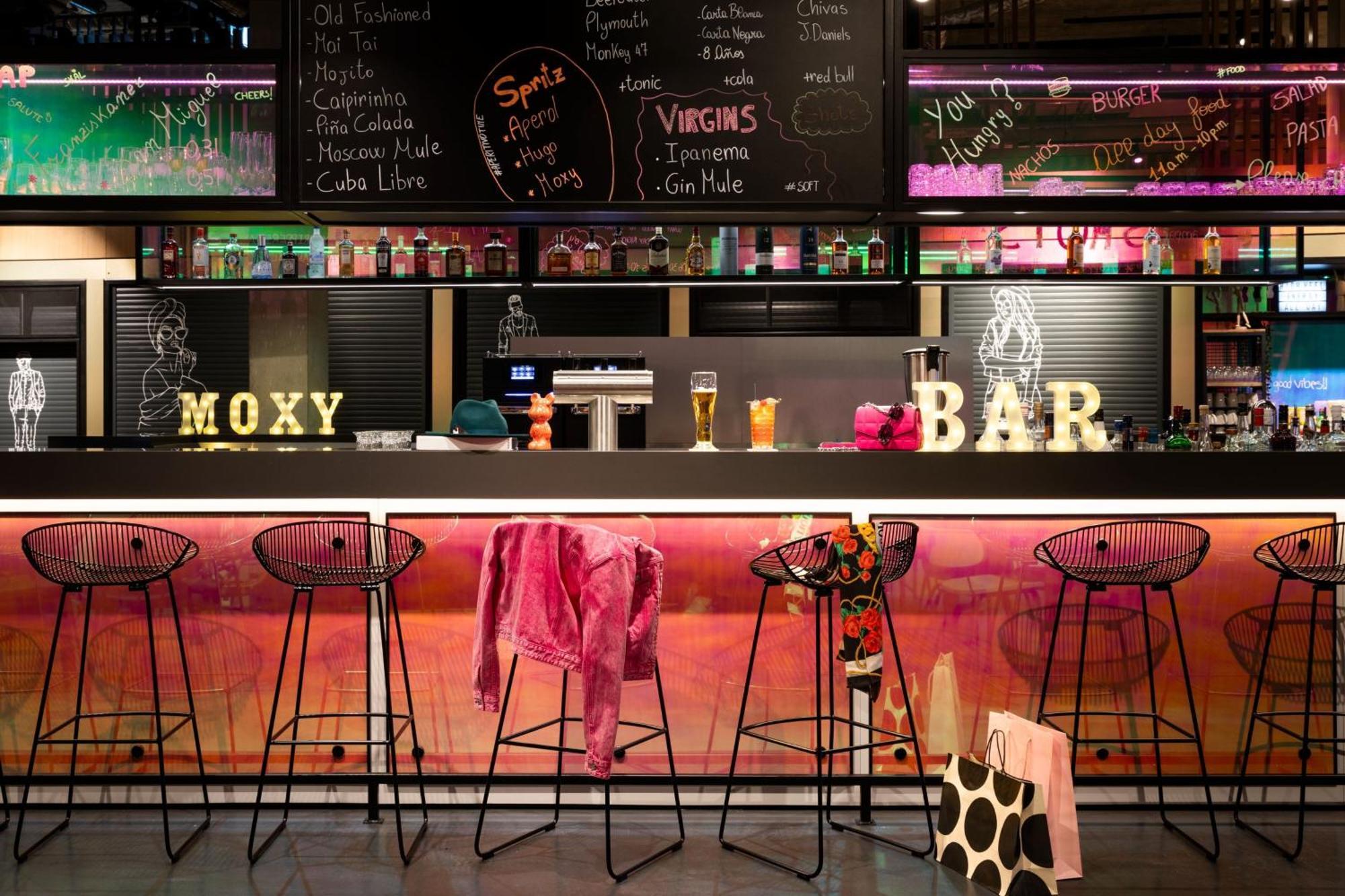 Moxy Outletcity Metzingen Metzingen  Bagian luar foto