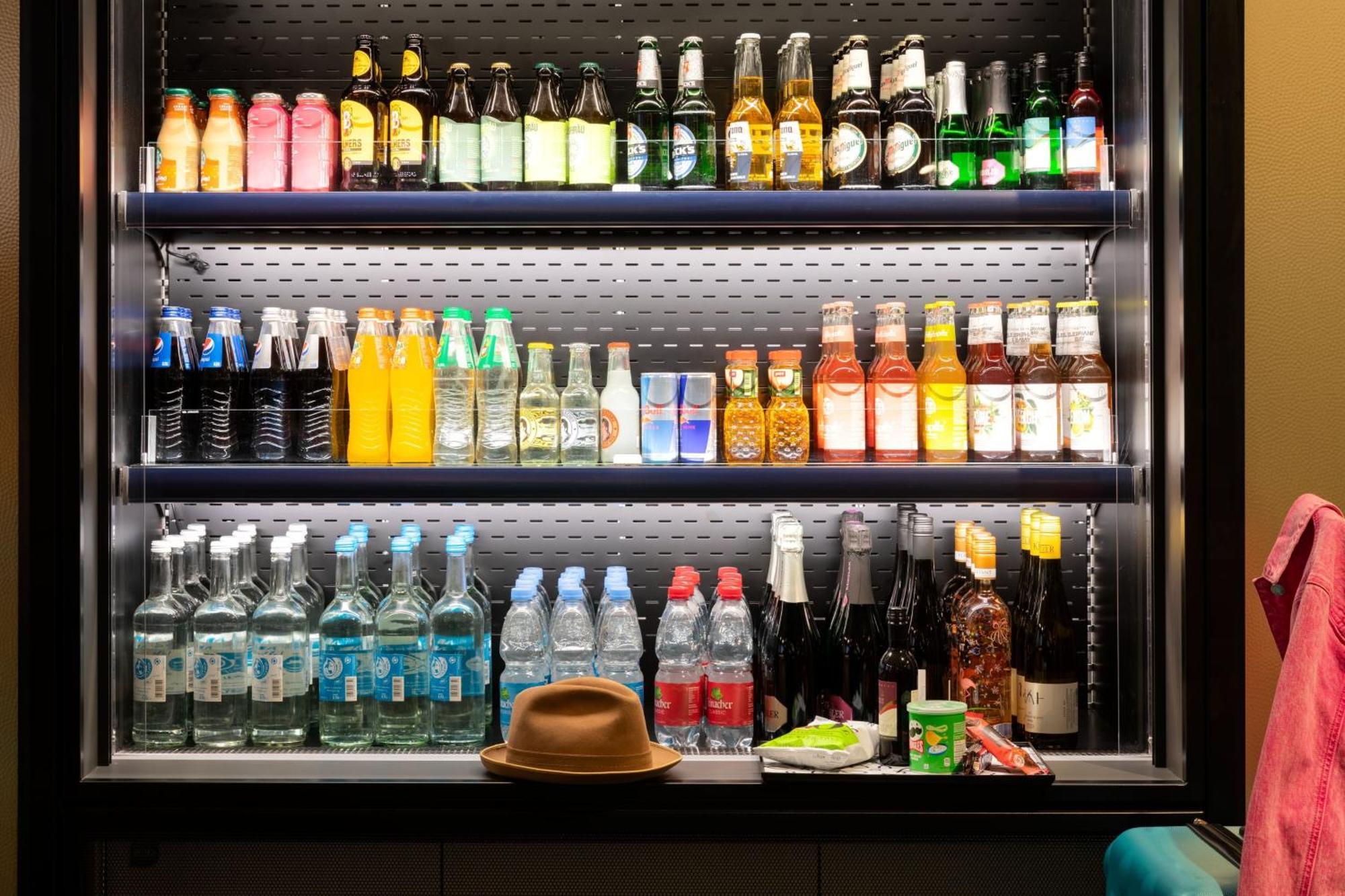 Moxy Outletcity Metzingen Metzingen  Bagian luar foto
