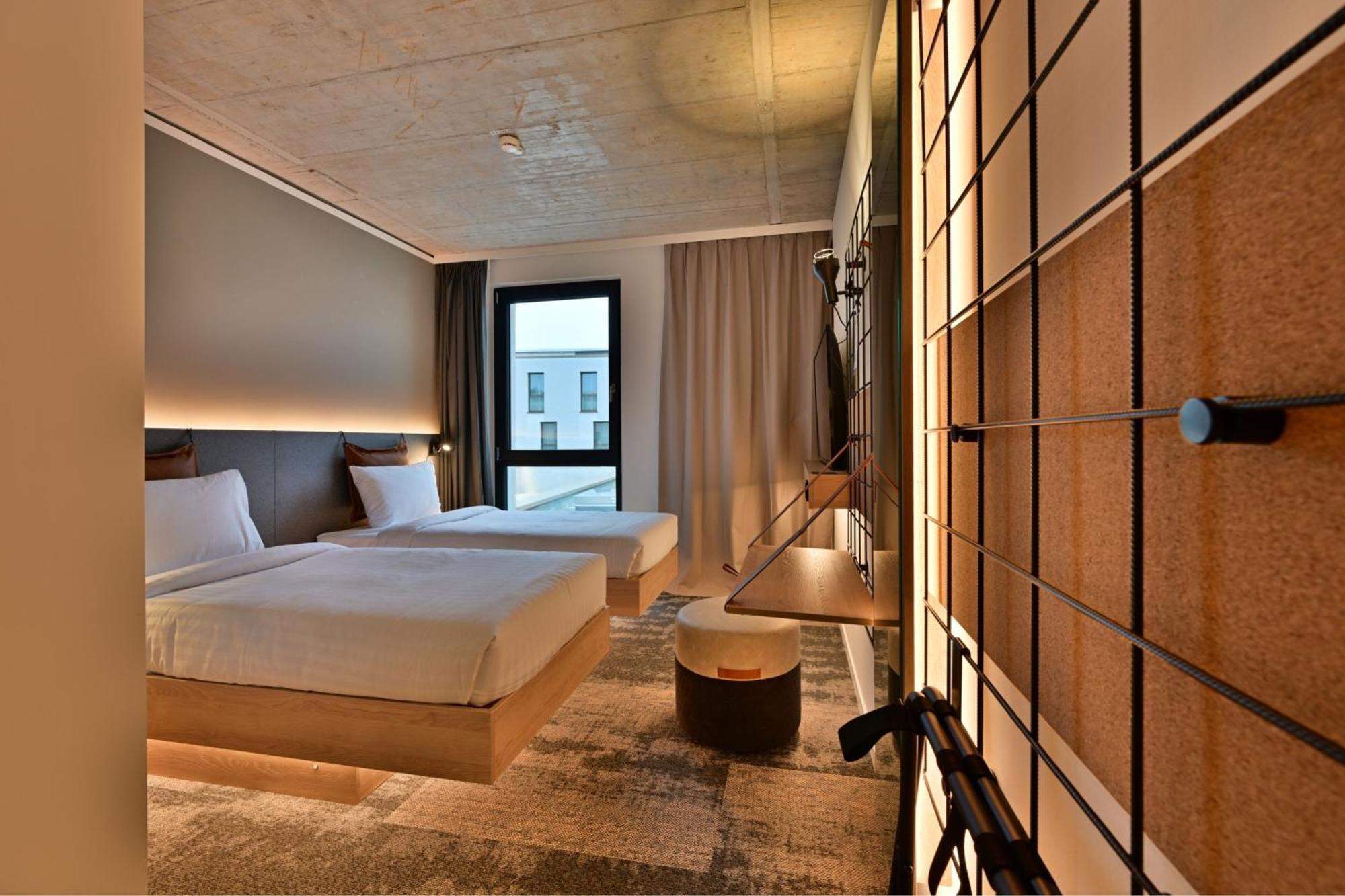 Moxy Outletcity Metzingen Metzingen  Bagian luar foto